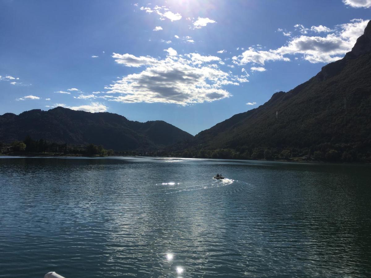 Casa Carla, Bis 4 Personen, Garten, Balkon Mit Blick Auf Den See Und Die Berge Crone Zewnętrze zdjęcie
