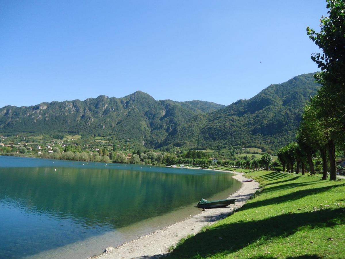 Casa Carla, Bis 4 Personen, Garten, Balkon Mit Blick Auf Den See Und Die Berge Crone Zewnętrze zdjęcie