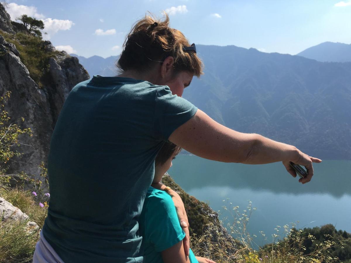Casa Carla, Bis 4 Personen, Garten, Balkon Mit Blick Auf Den See Und Die Berge Crone Zewnętrze zdjęcie