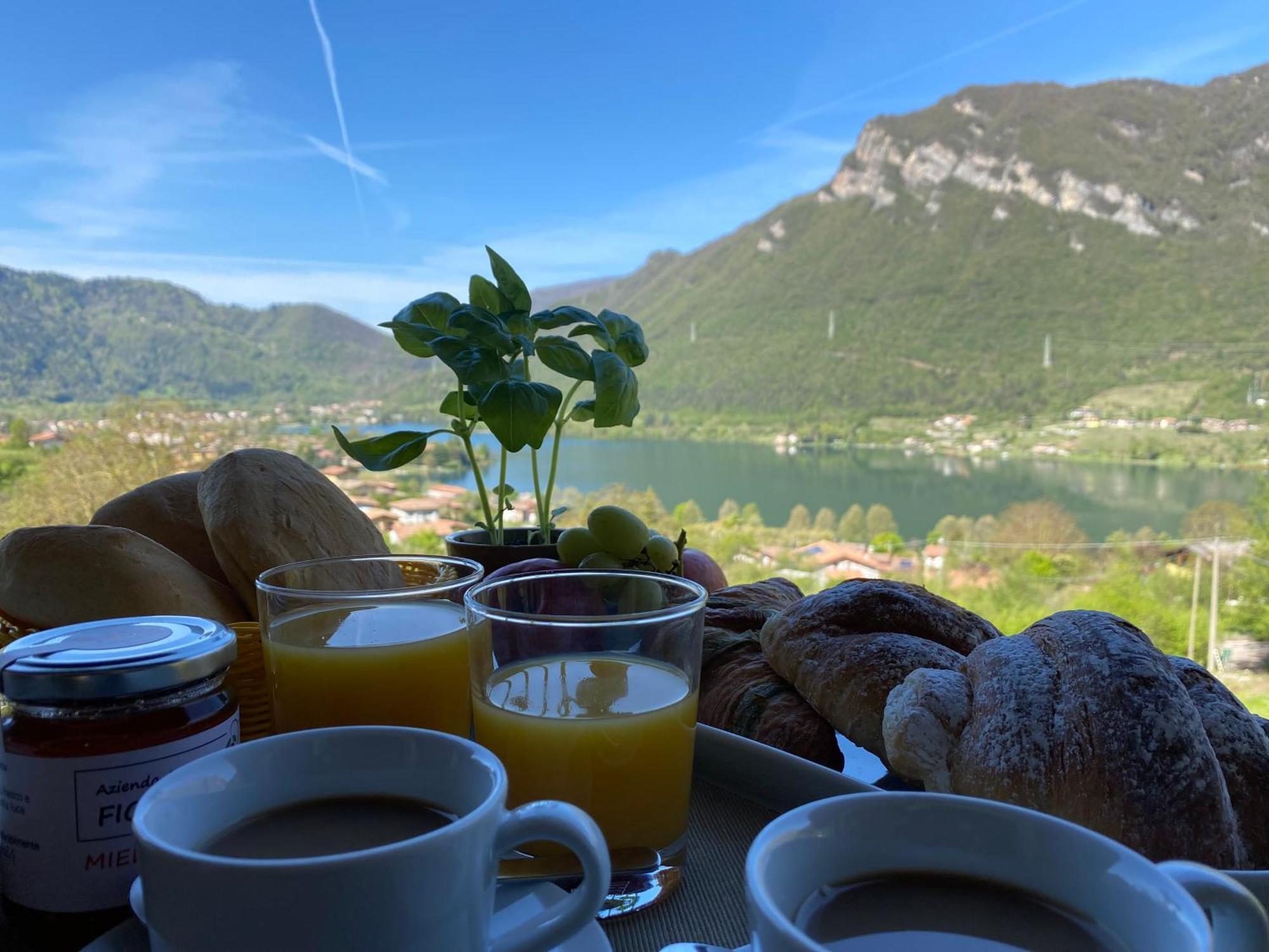 Casa Carla, Bis 4 Personen, Garten, Balkon Mit Blick Auf Den See Und Die Berge Crone Zewnętrze zdjęcie